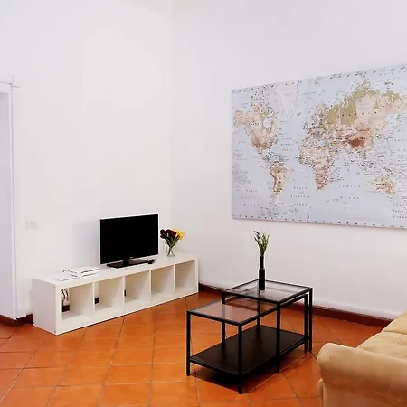 In - Colosseo Apartamento Roma
