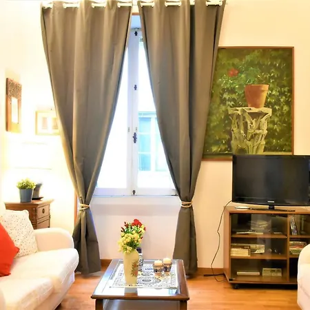 In - Colosseo Apartamento Roma