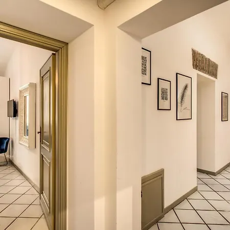 In - Colosseo Apartamento